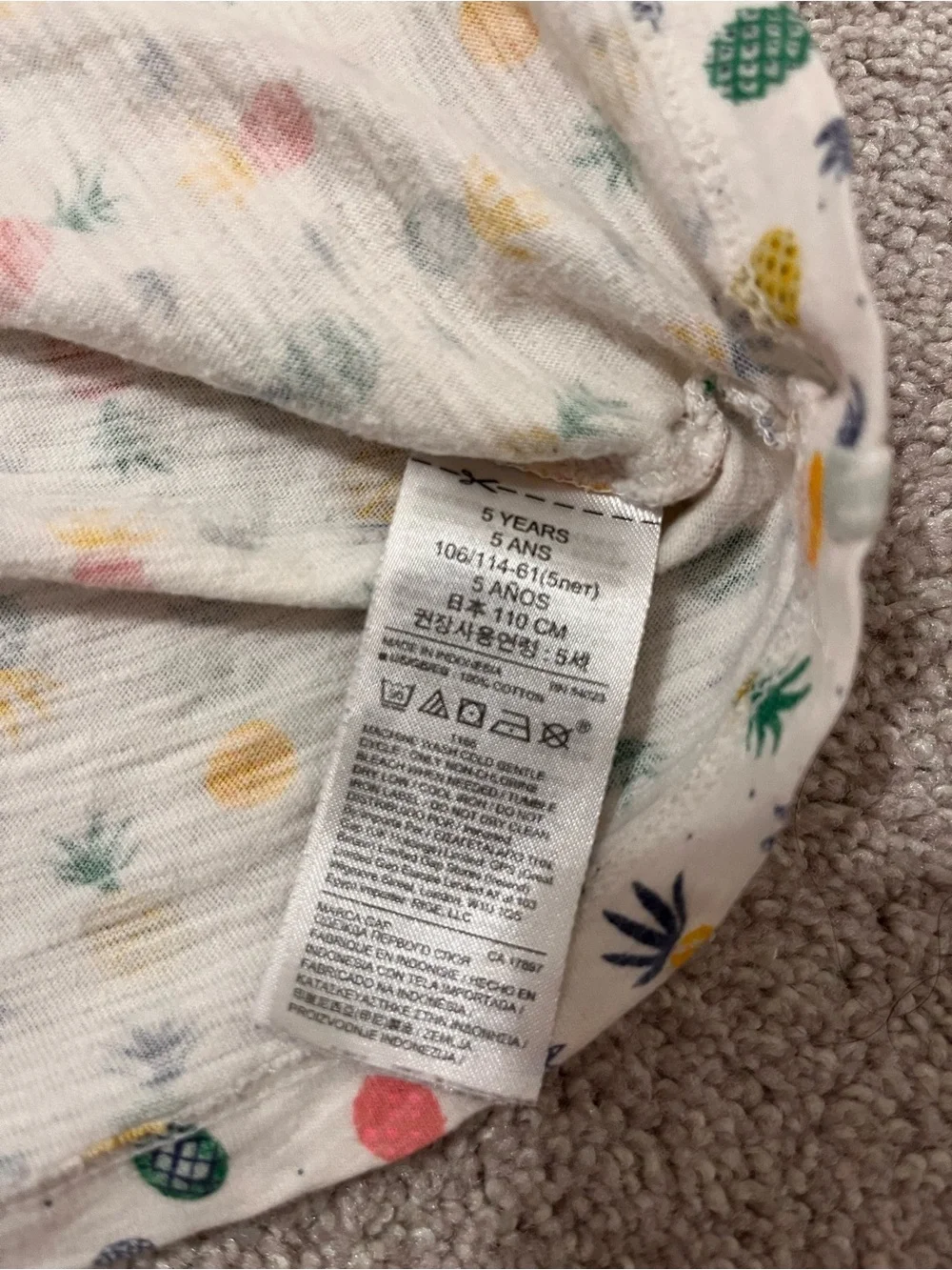 GAP sleeveless top